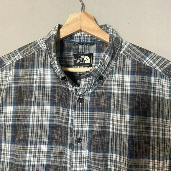 The North Face Mens Blue, Gray, Black Plaid Button Down Shirt Size M Lightweight - Picture 2 of 10